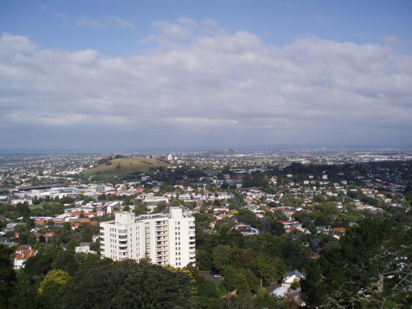 p009